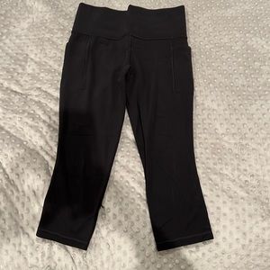 Athleta salutation stash pocket in powervita